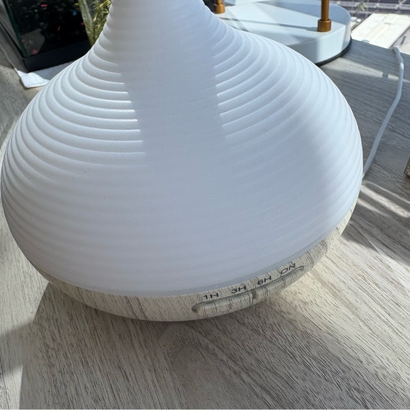Premium Quiet 300ml Aroma Diffuser - Picture 3 of 7